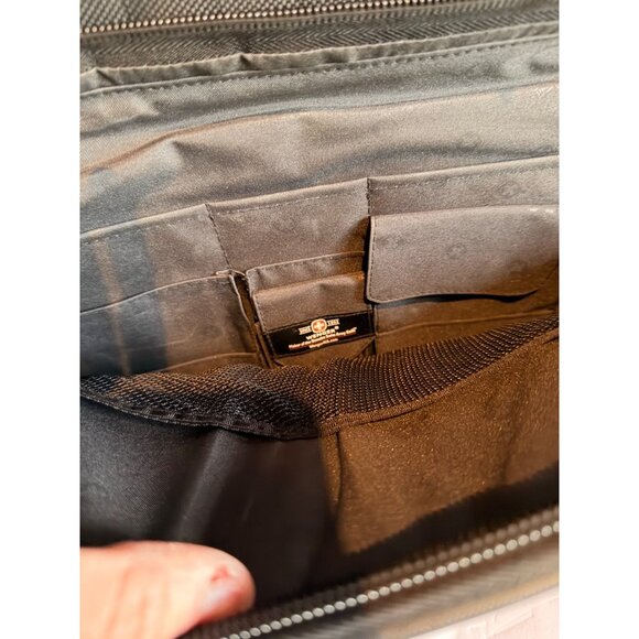 Wenger Swissgear Rolling Laptop Briefcase With Telescopic Handle & Multiple Comp - Picture 14 of 15